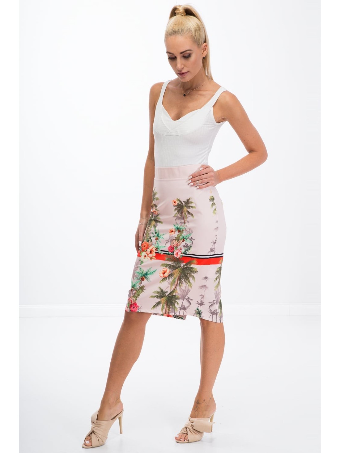 Powder pink pencil skirt with patterns 8401 - Online store - Boutique